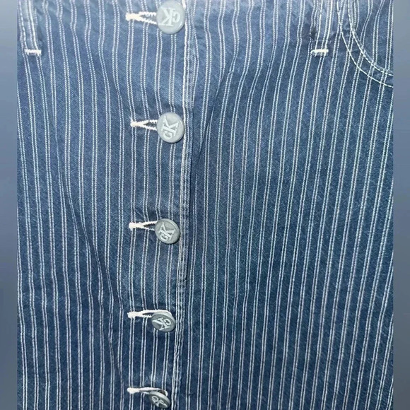 Calvin klein jeans vintage pinstripe Blue/white Mini skirt with buttons, size 16 - Picture 2 of 5